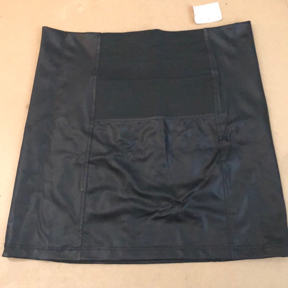 Bondage Faux leather skirt